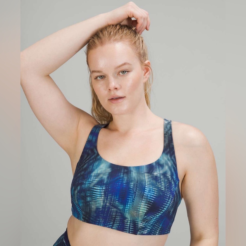 Lululemon Wunder Train Bra *Medium Support in Shapeshifter Flux Blue Multi Sz 6 - Picture 3 of 8